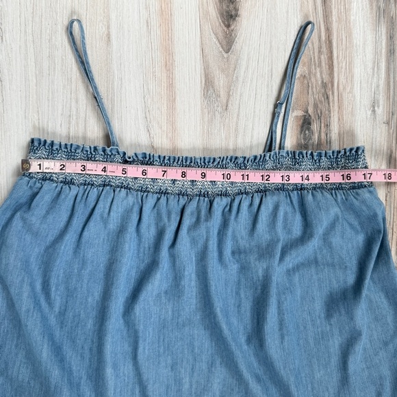 Vince Camuto Summer Bloom Chambray Embroidered Tank Top Size XL - Picture 9 of 11